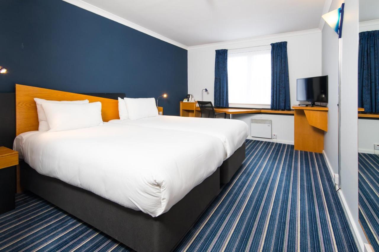 Holiday Inn Express Manchester East, An Ihg Hotel Extérieur photo