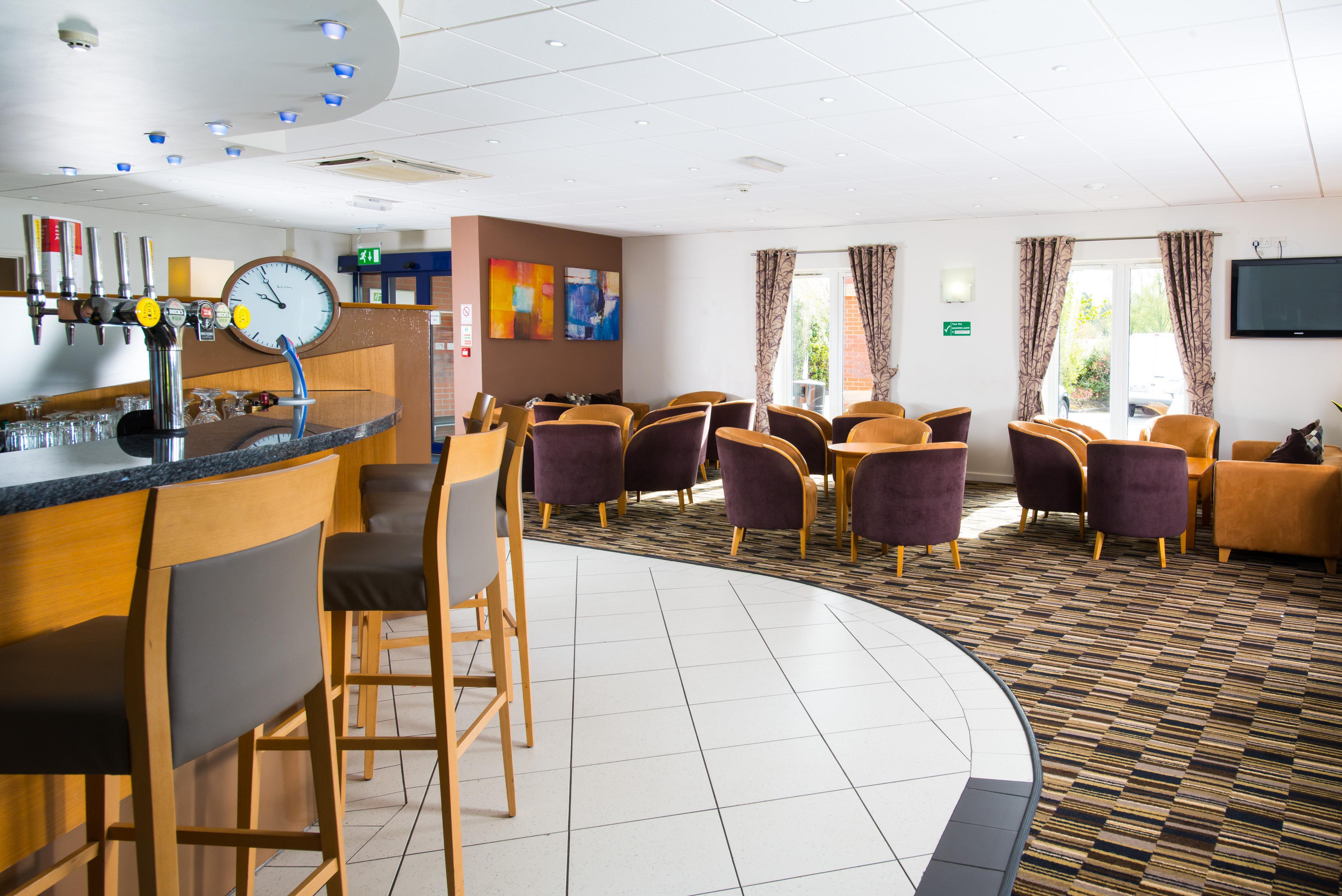 Holiday Inn Express Manchester East, An Ihg Hotel Extérieur photo